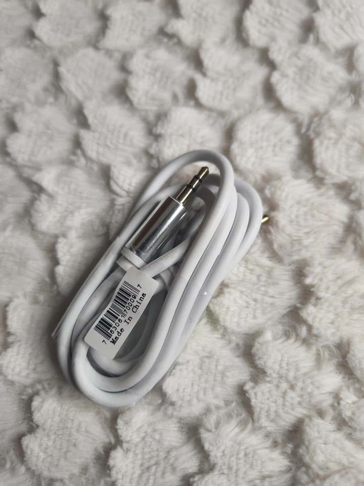 Cable auxiliar de 3,5 mm macho a macho cable de audio auxiliar para coche PC teléfono iPod  Foto 3 de 3