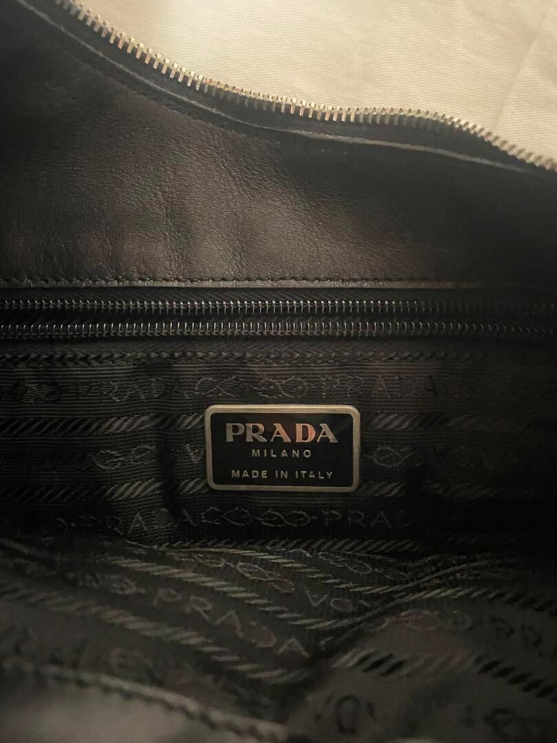 バッグ 1999s PRADA leather shoulder bag PRADA Vintage Leather Shoulder Bag 1999 FW Large Size Black