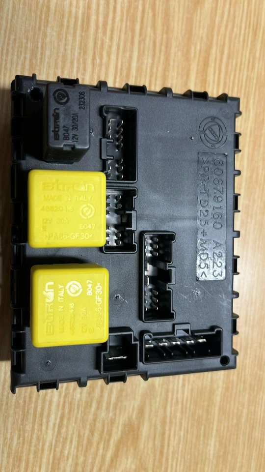 CENTRALINA PORTA FUSIBILI PER ALFA ROMEO 156 Berlina Serie (932_) (03>05) 60679 - Immagine 4 di 4