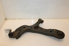 Triangle de suspension Toyota VERSO
