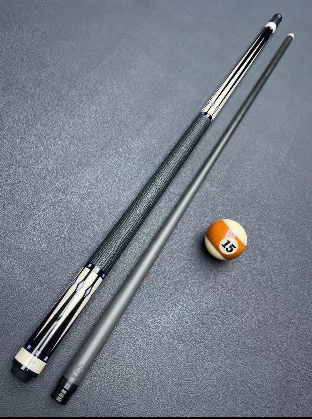 Tarik Light Shadow Series Pool Cue – Carbon Tube + Abalone/Inlay Forearm