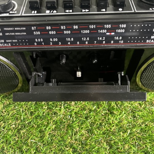 Reka FM/AM Radio Tape/MP3 USB/SD Compact K-Bass Boombox - Read description - Picture 14 of 19
