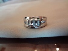 201--VINTAGE STERLING SILVER RING-925--SIZE-8----VERY NICE STONES