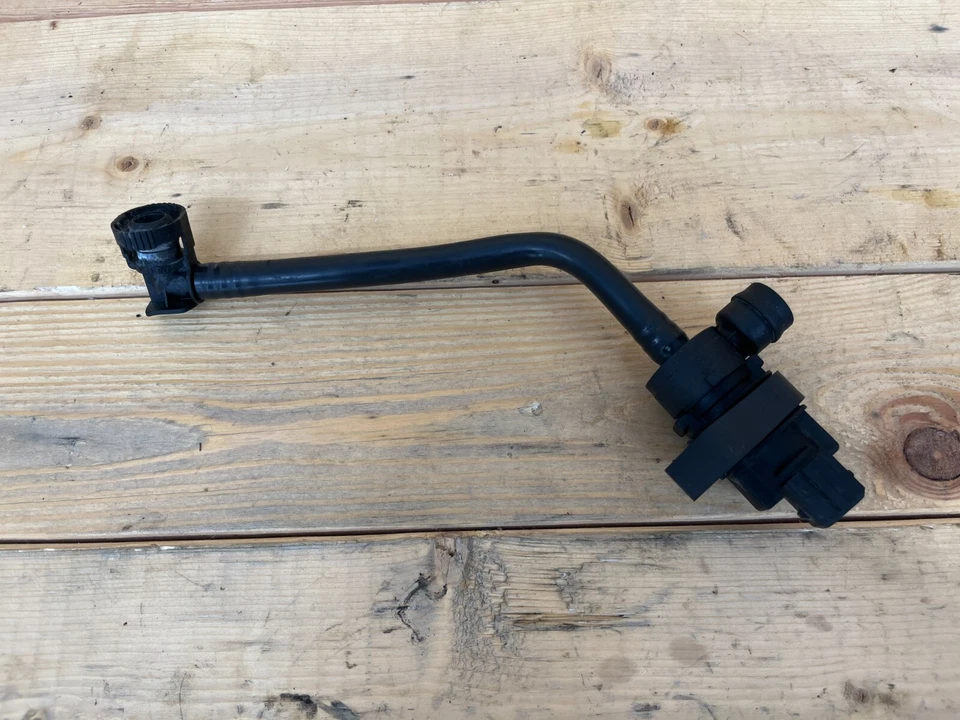 Оригинальный дыхательный клапан топливного бака 02–05 BMW 745Li 745i E66 E65 7507664 - Изображение 2 из 4