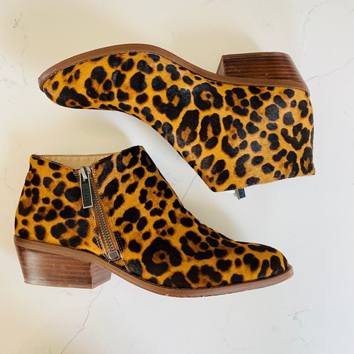 1 state leopard booties