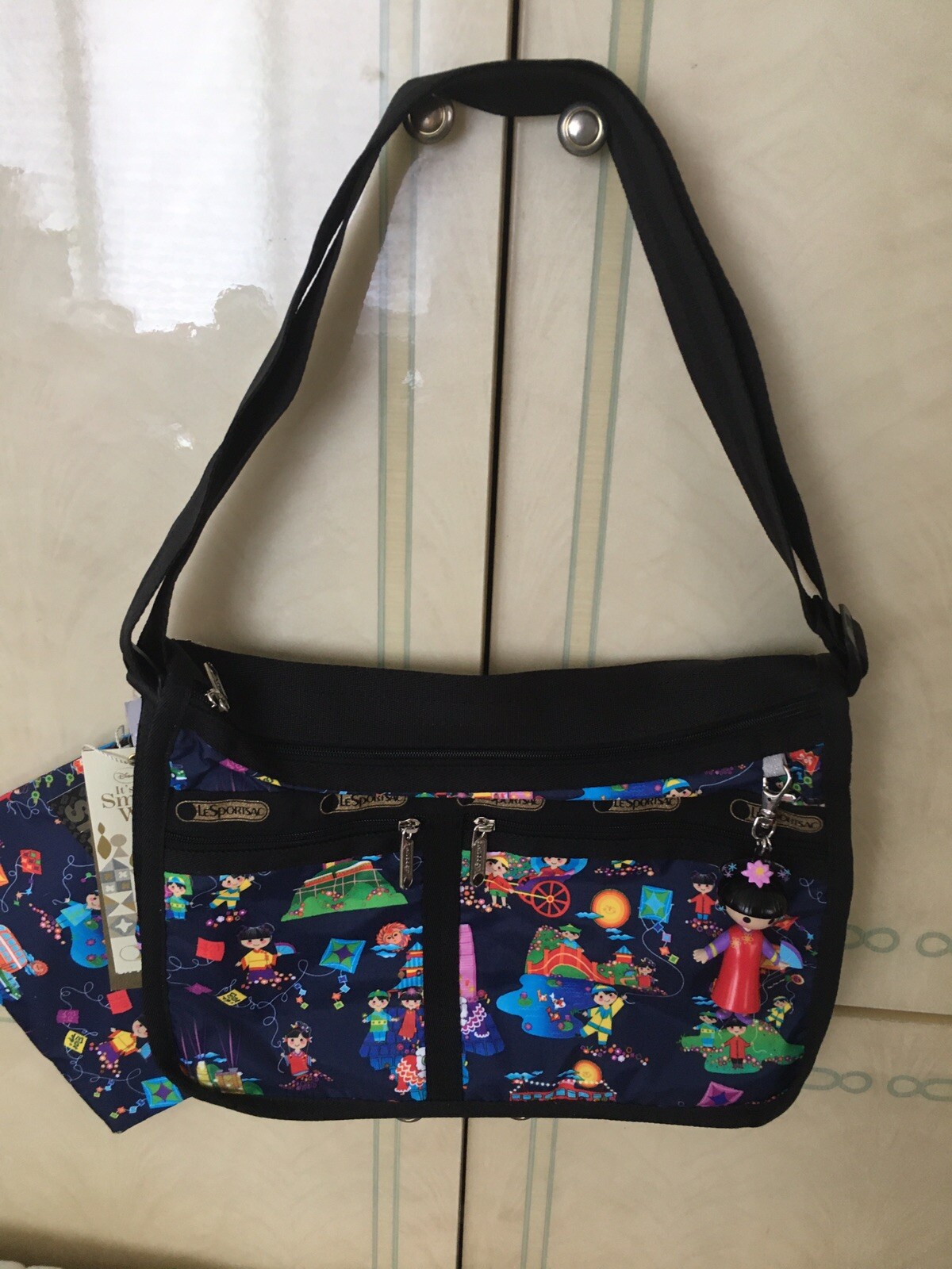 Disney LeSportsac IASW LE Hong Kong Exclusive Everyday Deluxe VHTF NWT