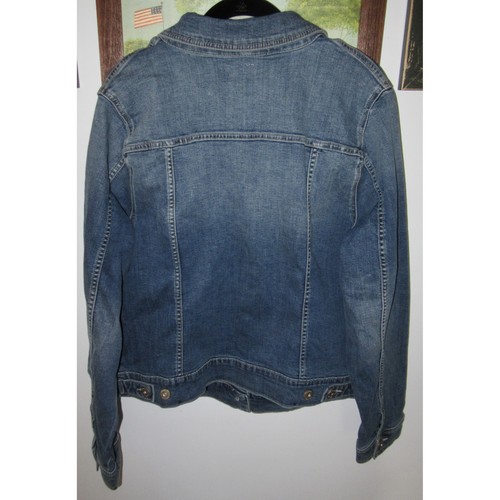 Torrid Medium Wash Blue Denim Stretch Jean Jacket Women Plus Size 2 NWT - Picture 2 of 6