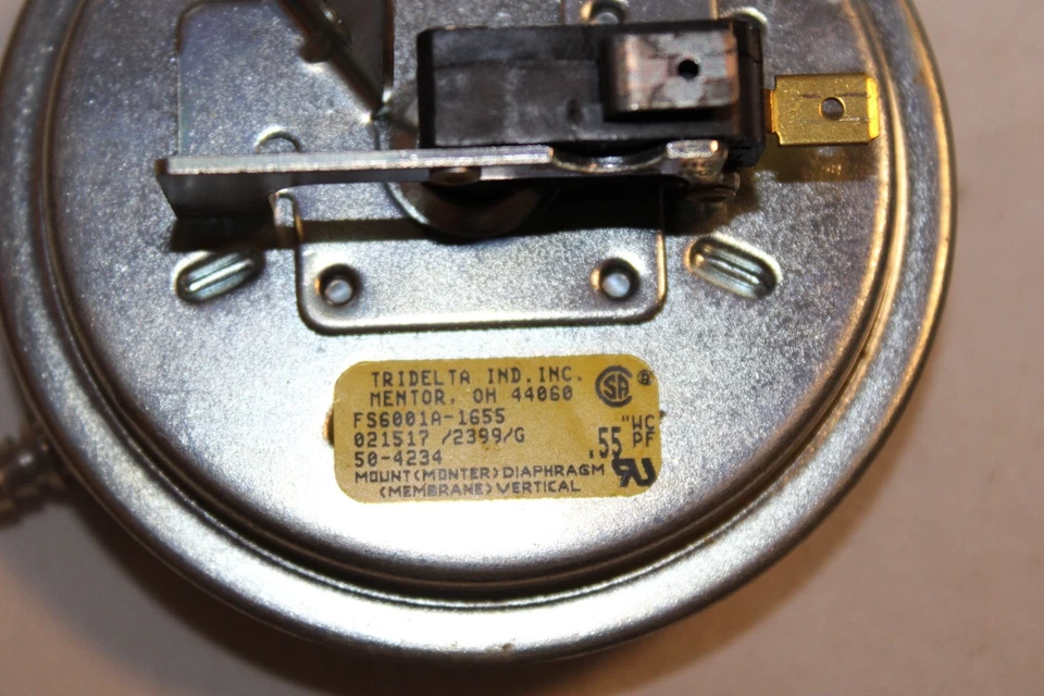 NOS Pressure Switch Tridelta FS6001A-1655 - Image 3 of 4