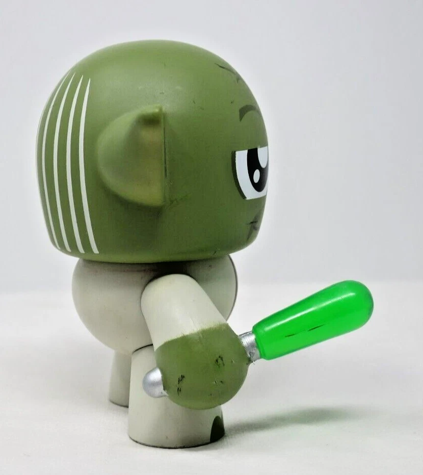 Figura Vinilo Yoda Star Wars 3” Mighty Muggs Hasbro 2010 Disney Lucasfilm Verde Foto 2 de 4