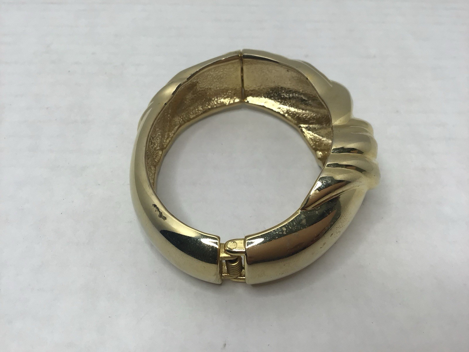 Vintage Hinged Spring Chunky Bangle Bracelet Gold… - image 4