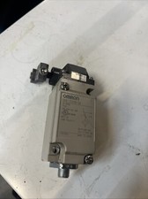 OMRON D4A-3101N-GM / D4A3101NGM W/roller Arm