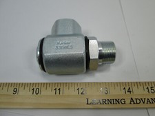 PARKER 3/4" FNPT inlet, 3/4" MNPT Outlet Zinc-Plated Steel Hydraulic Swivel