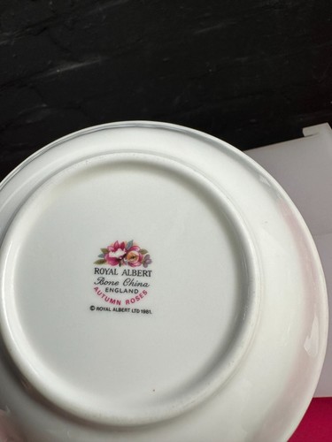 4 x Royal Albert Autumn Roses Cereal Bowls 6.25" Wide Set - Picture 7 of 7