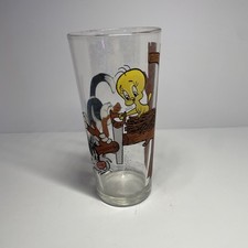 Vintage 1976 Werner Bros Looney Tunes Pepsi Drinking Glass Tweety and Sylvester