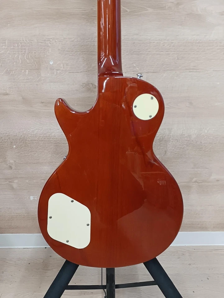 MODELO LIMITADO DE BASE Cuerpo de tilo usado cuello caoba diapasón de palisandro Foto 4 de 4