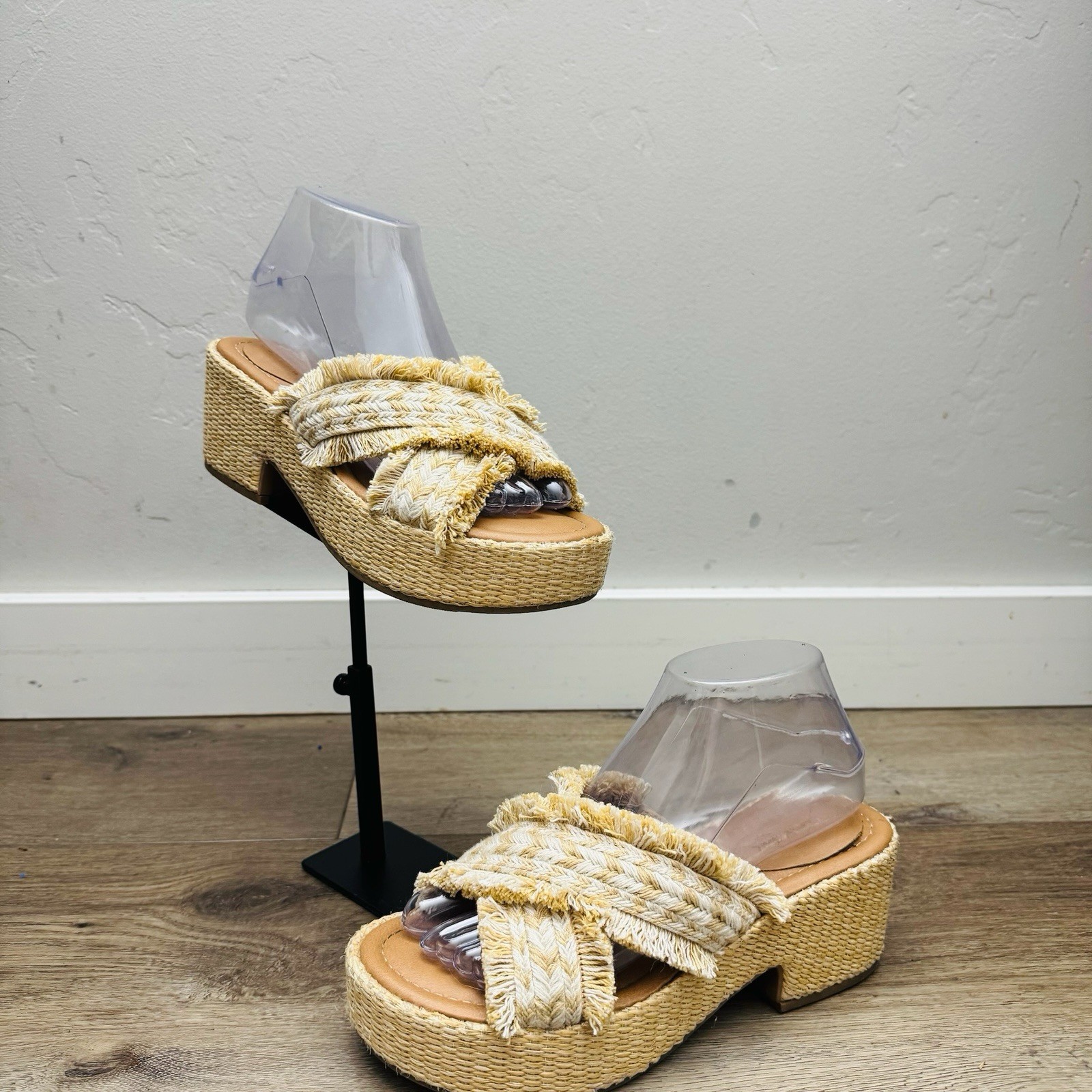 Universal Thread Sally Platform Slide Sandals Wom… - image 1