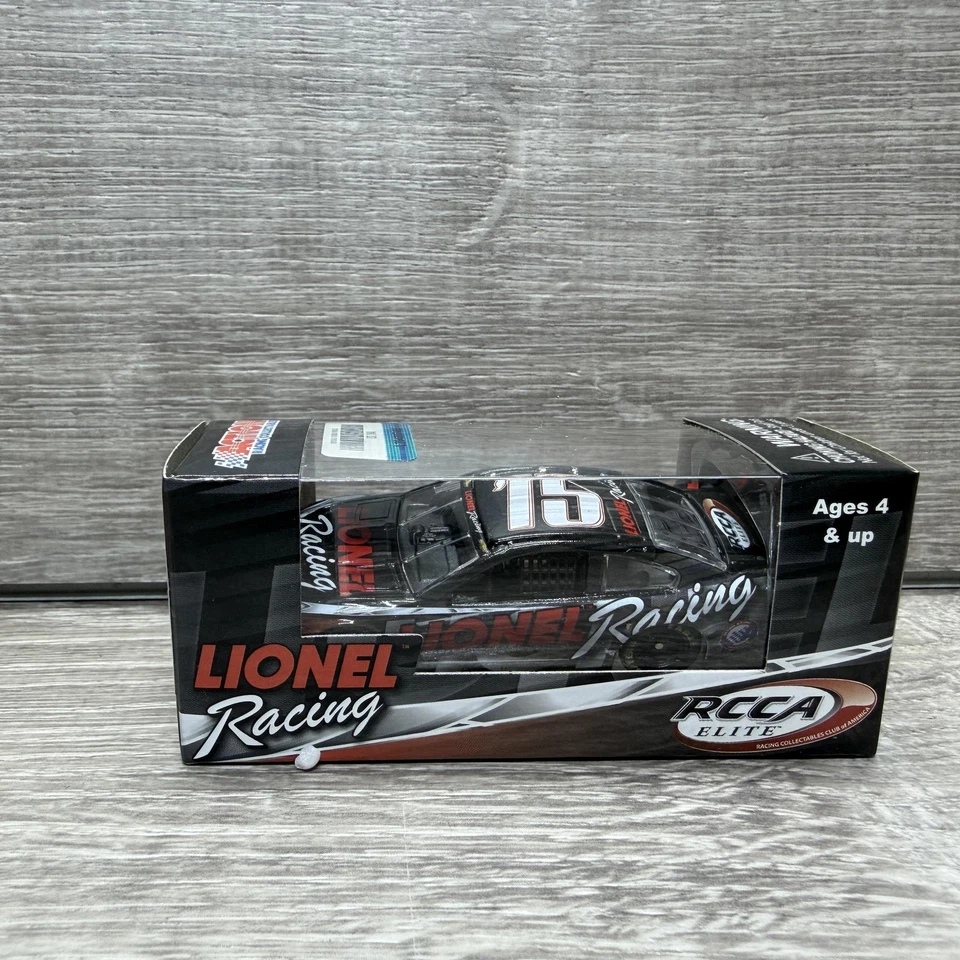 Lionel Racing #15 NASCAR 2014 1:64 Diecast Stock Car Action Gold Series RCCA Foto 2 de 4