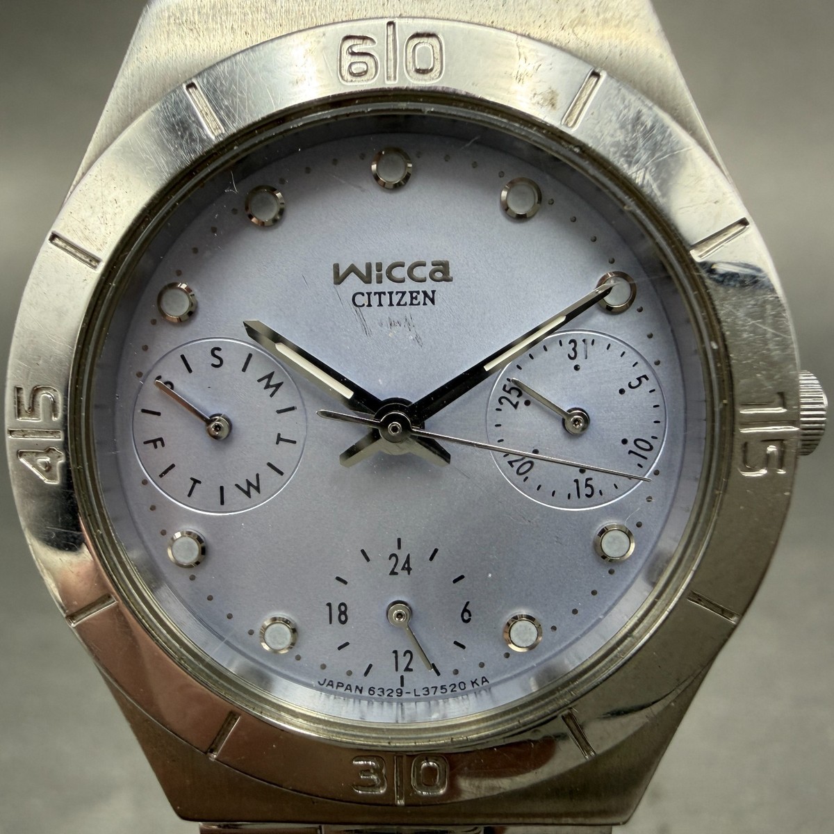 Citizen Wicca Watch Women 31mm Blue Dial Silver Tone Daydate Round