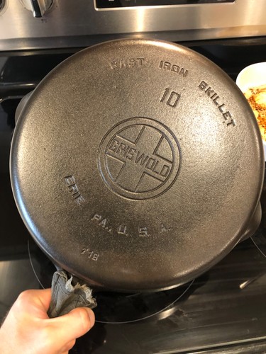 Griswold No. 10 Cast Iron Skillet Large smooth Block Logo