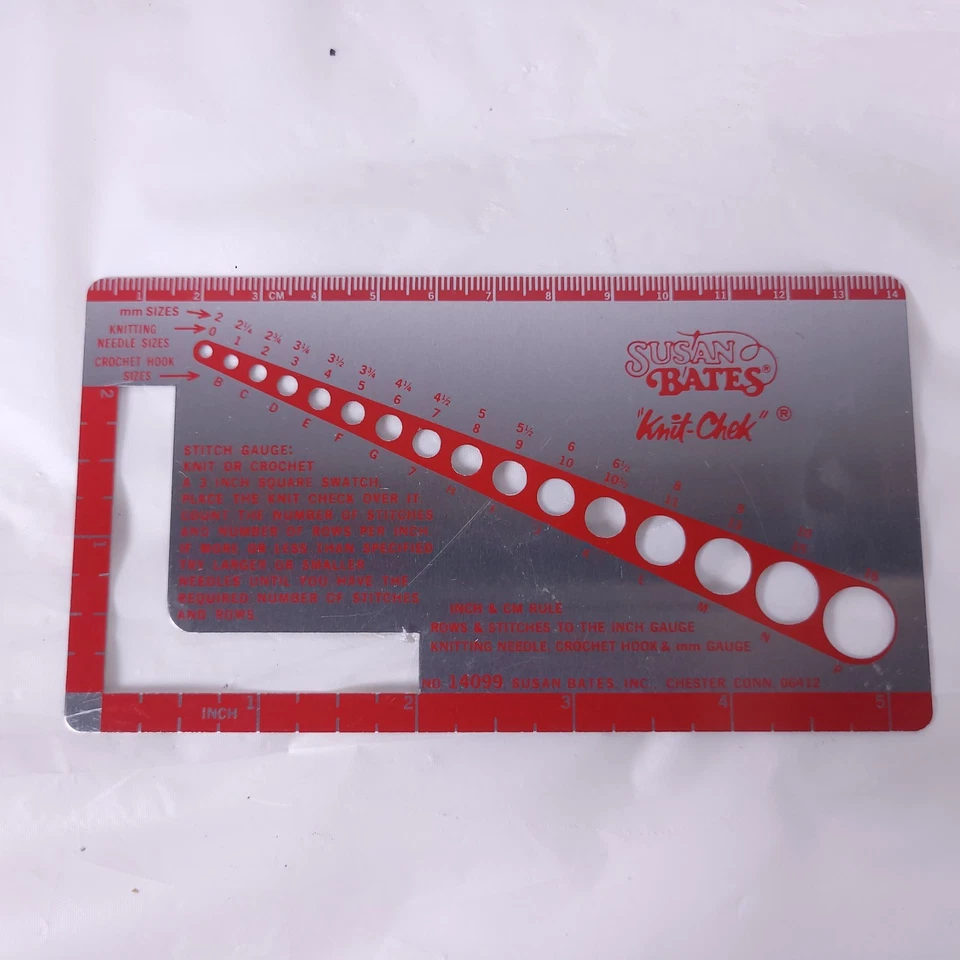 Medidor de punto a cheque tejido Susan Bates todo en uno Knitter’s Aide rojo 14099 Foto 2 de 4