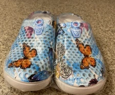 Eagsouni ~Sport ~ Foam Garden  Blur Clogs With Butterfly’s ~Size: US 9.5 (41)