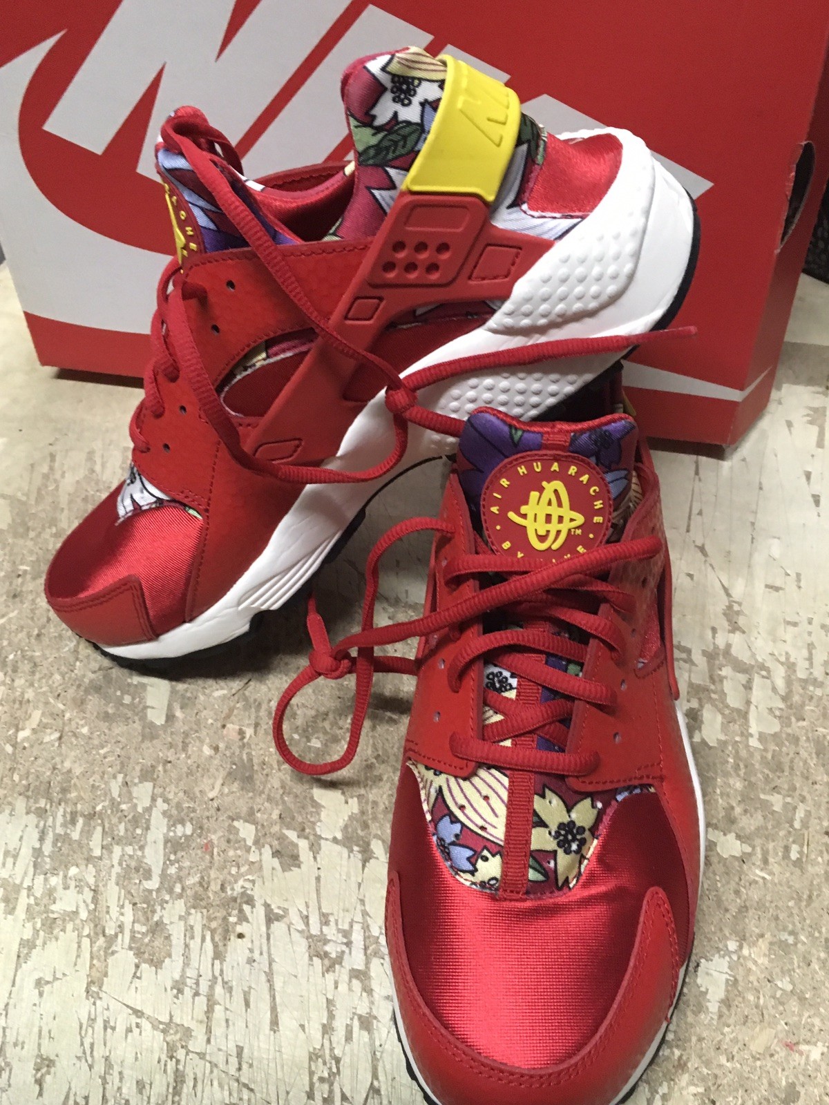 PRE-OWNED WOMENS NIKE AIR HUARACHE RUN PRINT ALOHA PACK PACK PACK 725076 601 SZ 11 FREE 20bc5d PRE-OWNED WOMENS NIKE AIR HUARACHE RUN PRINT ALOHA PACK PACK PACK 725076 601 SZ 11 FREE 20bc5d
