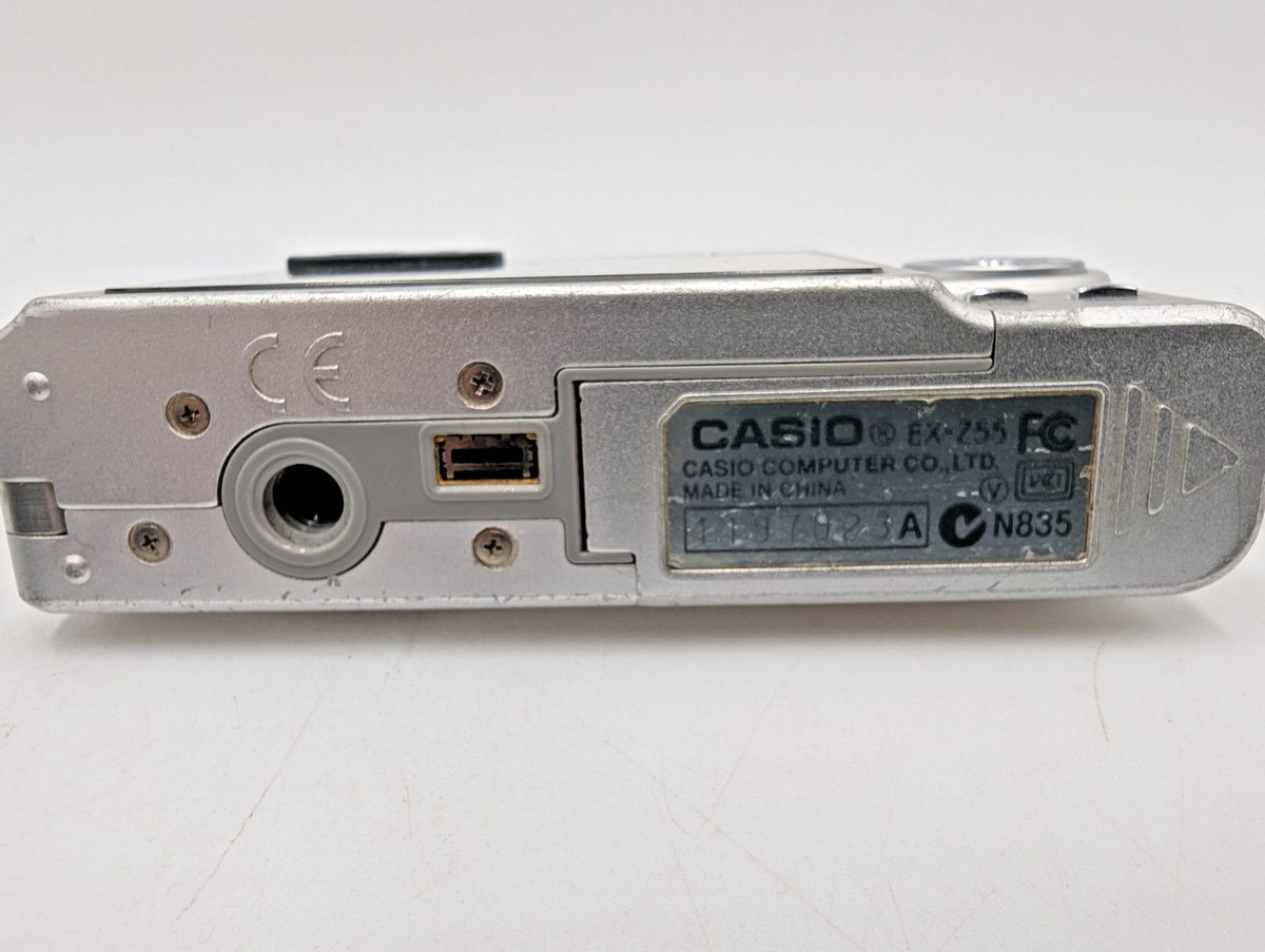 CASIO EXILIM EX-Z55 (良品） Casio EXILIM EX-Z55 5.0MP Digital Camera - Silver for sale