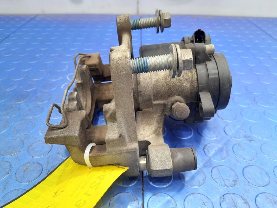 Conjunto de pinza de freno trasera Ford se adapta a Edge Escape Fusion lado izquierdo del conductor OEM Foto 3 de 4