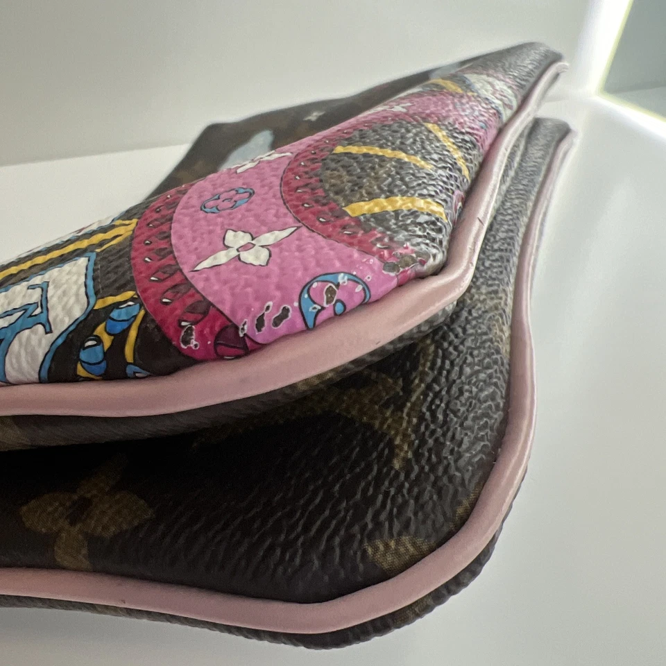Louis Vuitton Doble Zip Pochette Vivienne Chritsmas Collection 2020 - Image 3 of 4