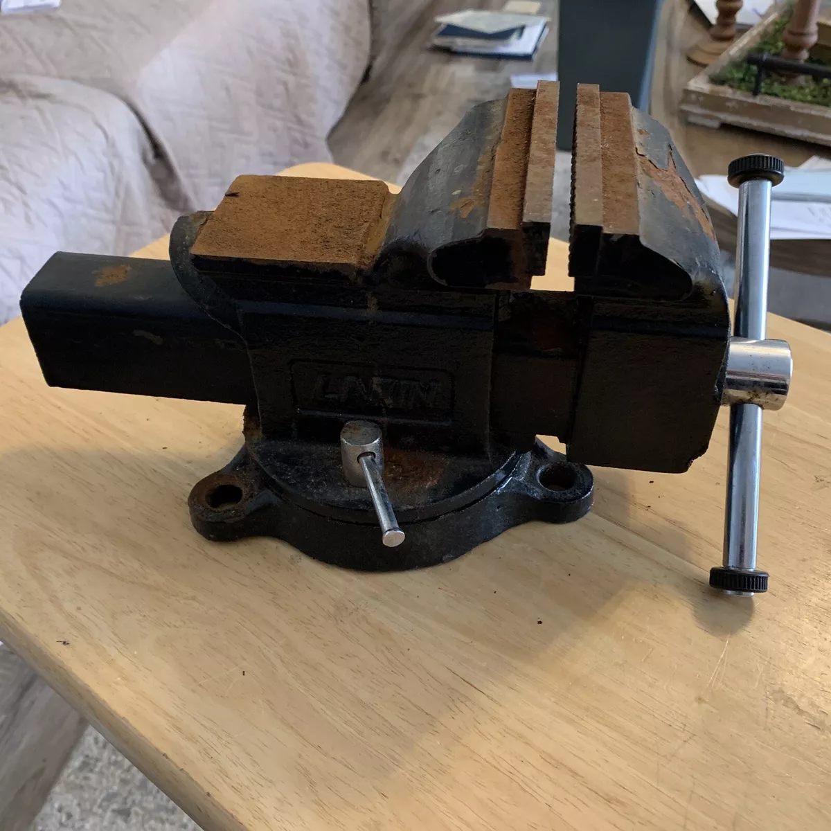 Larin 4 bench vise deals