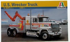 ITA3825 1:24 Italeri US Wrecker Truck