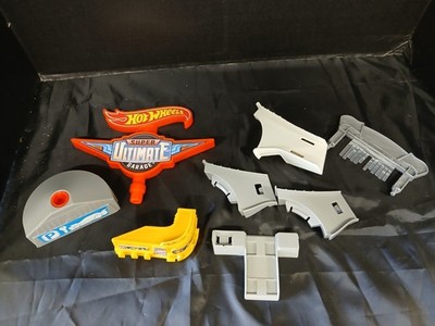 Hot Wheels Super Ultimate Garage Replacement Parts 8 Lot: Auger Top  , Sign, Etc