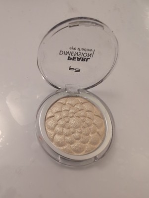 P2 Pearl Dimension Eye Shadow 040