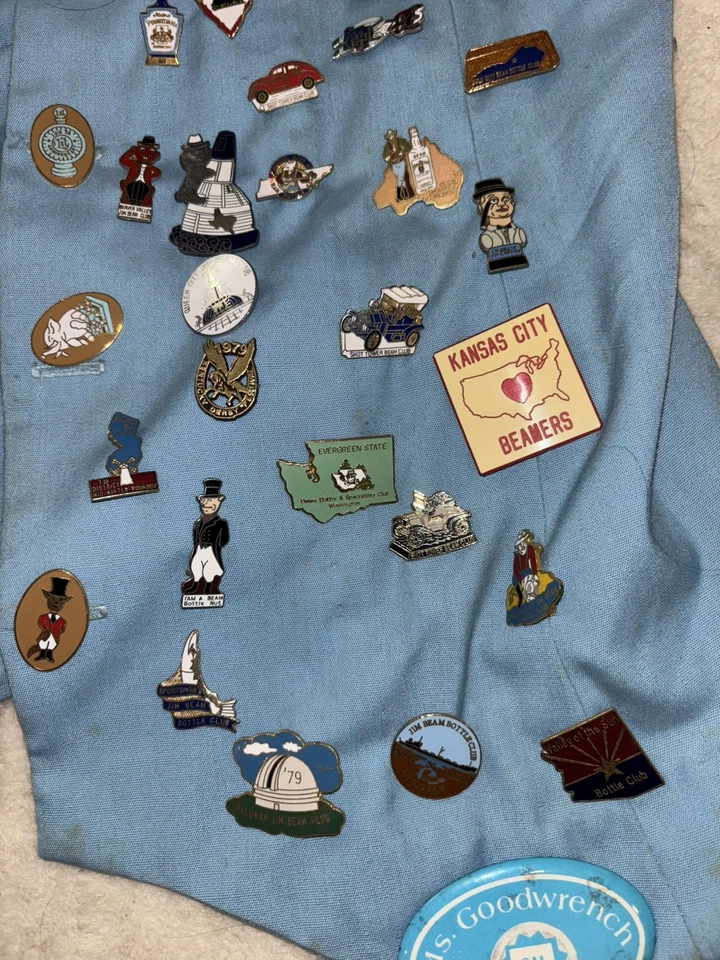 Jim Beam vest with collectible pins, (vintage blue starved rock vest) size L - Image 3 of 4