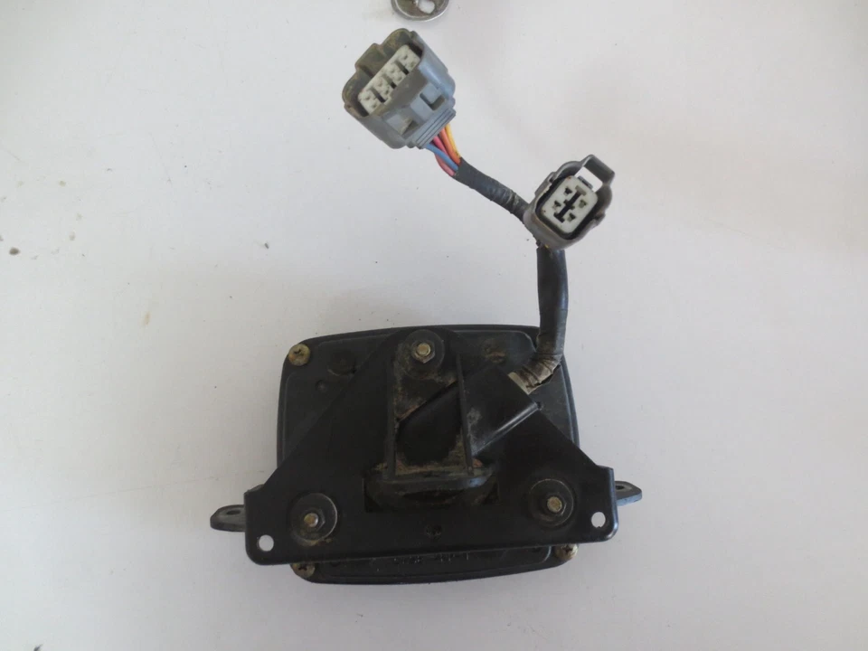 Suzuki Twin Peaks 700 2004 usado OEM tablero velocímetro medidor solo piezas Foto 3 de 4