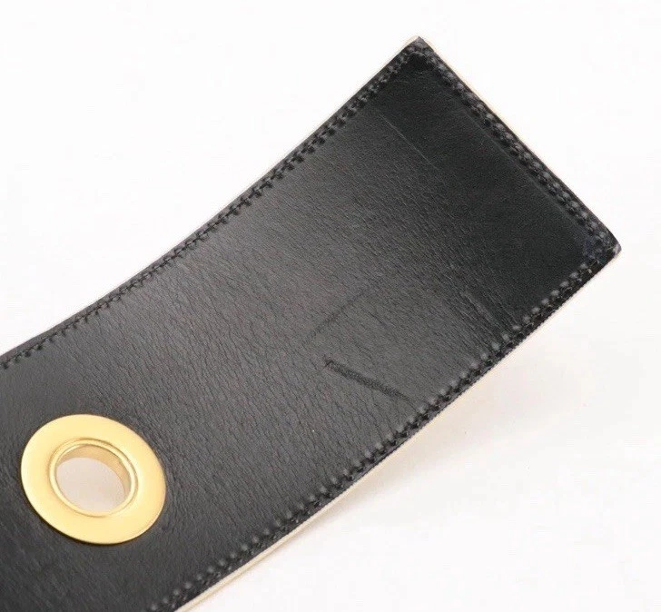 Cinturón Chanel de cuero beige con detalles dorados Foto 3 de 4