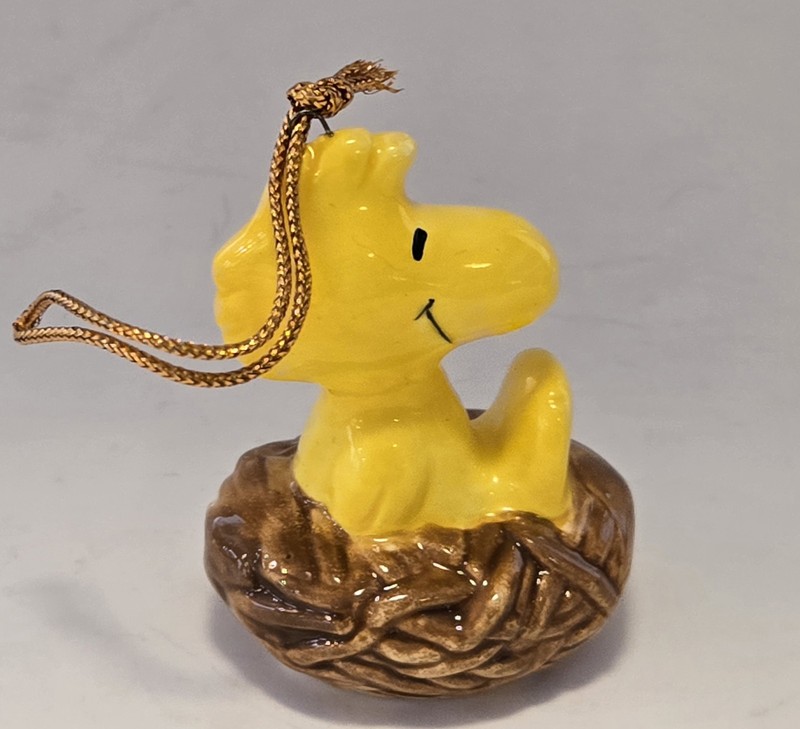 Vintage United Feature Syndicate Peanuts Woodstock on Nest Ornament
