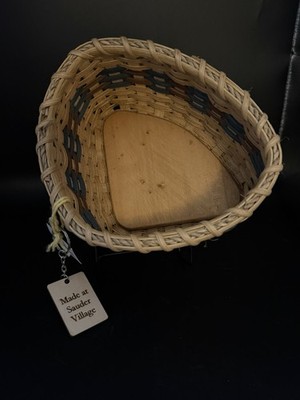 Sander Village Triangle Shape Basket Handmade Archbold Ohio Signed AM