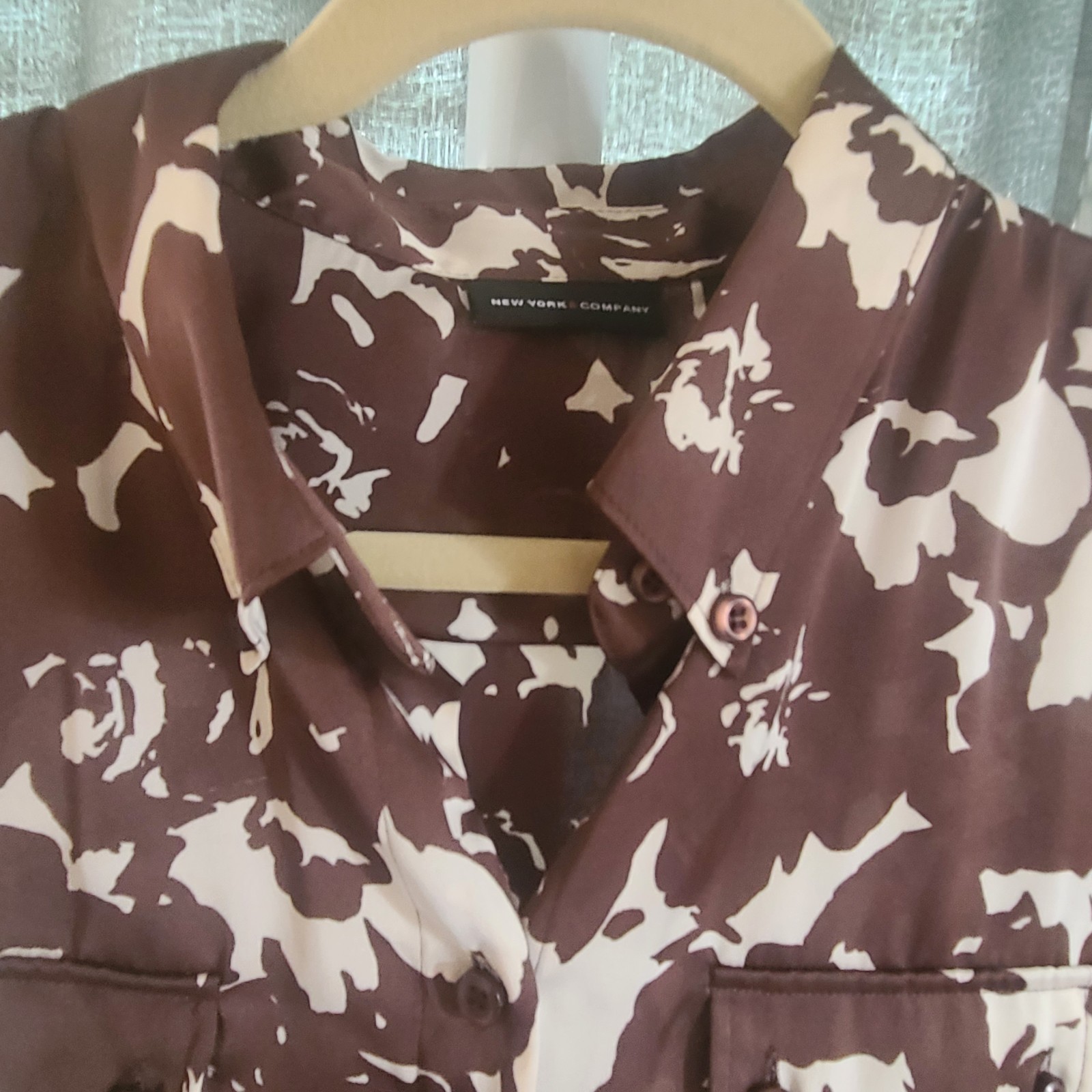 New York & Company Women’s Top LG Brown 3/4 Sleeves Floral Button Up Office NWT