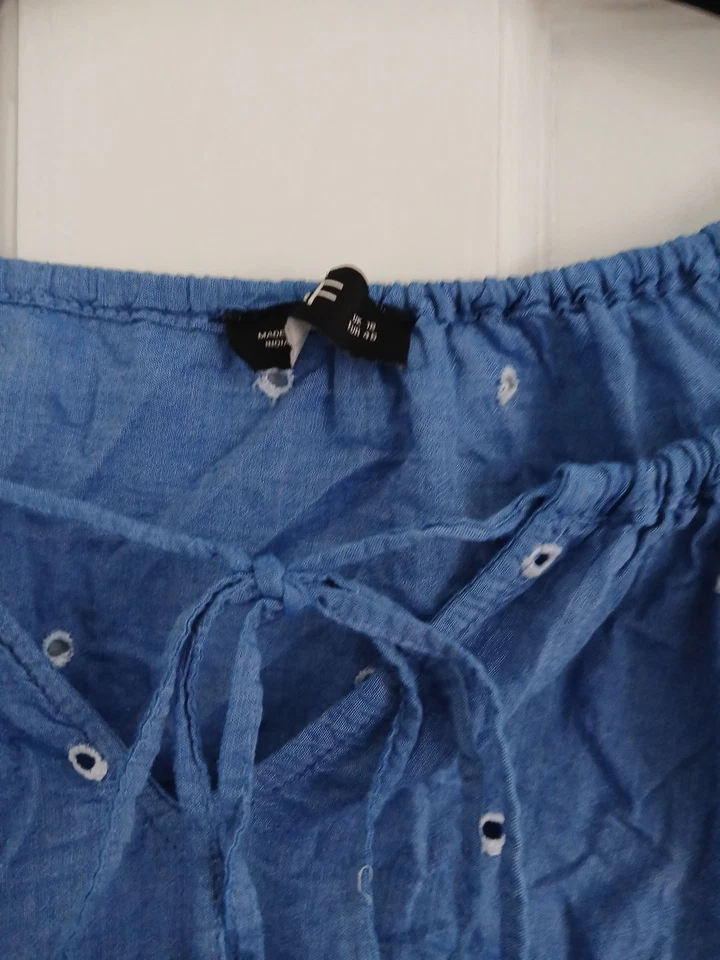 Ladies F&F Blue And White Flower Patterned Blouse Size 18 - Image 2 of 4