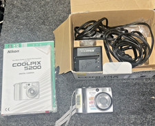 NIKON COOLPIX 5200 Digital Camera 3x Zoom Nikkor 5.1 MP w/ Box Charger