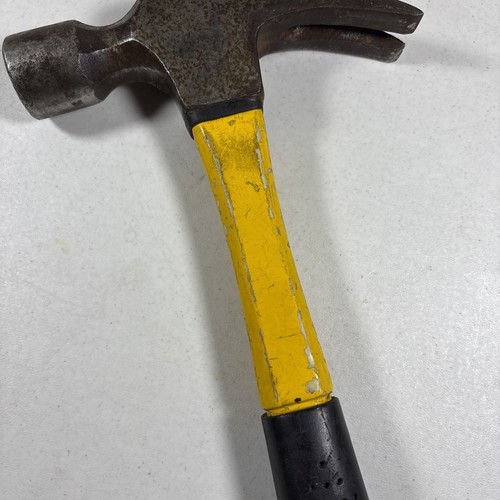 20 OZ. Fiberglass Straight Claw Hammer USA Made Unbranded Vintage 1980s - Picture 5 of 15