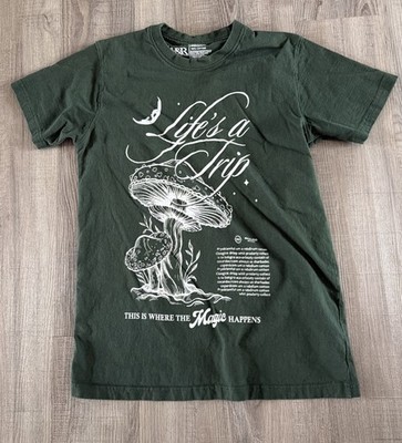 Young & Reckless Mushroom T Shirt Women s Green Psychedelic Life s a Trip Medium