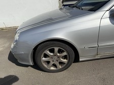Mercedes CLK W209 Kotfl&uuml;gel Seitenwand Vorne Silber 775