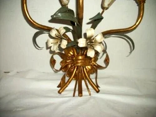 ITALIANO TOLE HOLLYWOOD REGENCIA ARCO DORADO VELA APLIQUE LIRIOS BLANCOS TAZAS DE MADERA Foto 2 de 4