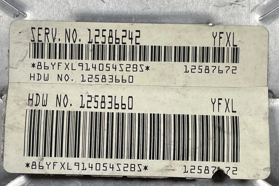 03-06 Chevrolet Silverado Sierra Motor 5.3L Computadora ECU ECM 12586242 12583660 Foto 2 de 3