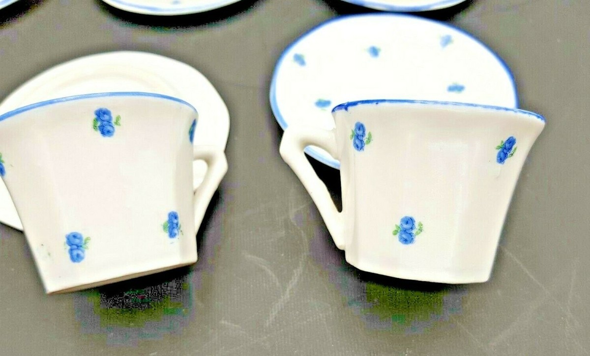 ANCIENNE DINETTE PORCELAINE Service A Cafe EUR 10,00 - FR