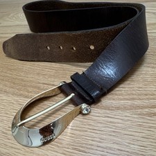 GUESS woman’s Brown Dress Belt Medium Solid Logo Buckle Adjustable