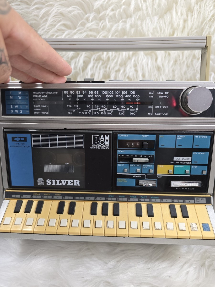 Super Rare Vintage Silver ST 5500 X vintage boombox Melody