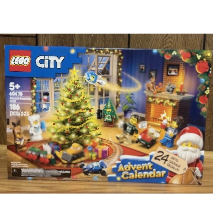 LEGO City Advent Calendar 2025 Playset Santa & Mrs. Claus Minifigures 60475 - Image 2 of 4